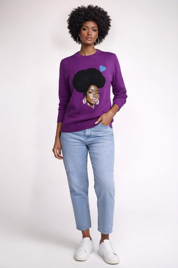 DLOKI pullover in purple, worn